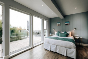 Cliff Cottage - Luxurious Seaview Retreat